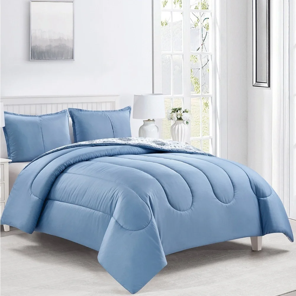 3 Piece Reversible Queen/Full Comforter Set Blue and White Print